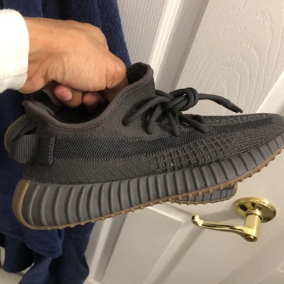 ✅ Yeezy “Cinder” Non-Reflective size 5! Worn Once ✅ - Picture 14 of 16
